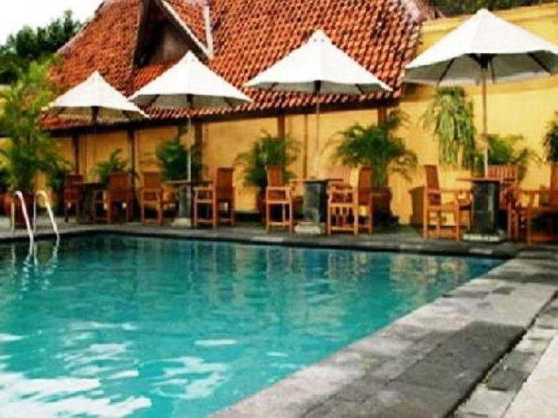 Hotel Mutiara Malioboro Γιογκιακάρτα Εξωτερικό φωτογραφία