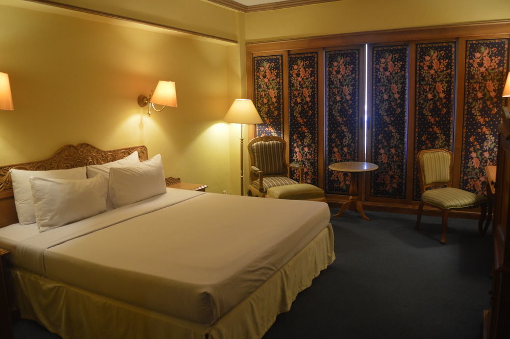 Hotel Mutiara Malioboro Γιογκιακάρτα Εξωτερικό φωτογραφία